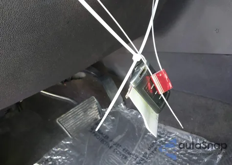 2012 Cadillac Escalade Premium z USA, uszkodzony, nr VIN 1GYS3CEF3CR245206